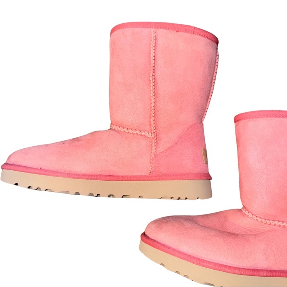 Uggs Classic Short Shearling Classic Boot in Pink - Picture 4 of 5